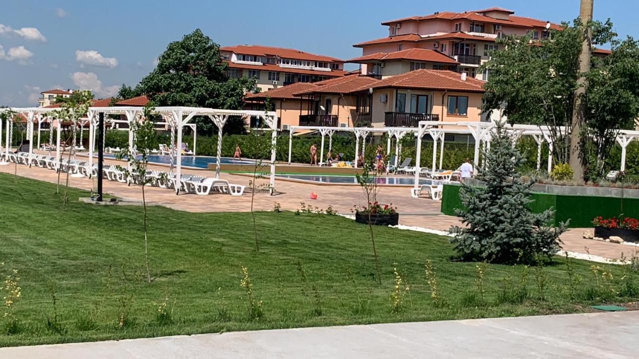 Apartcomplex Chateau Aheloy Esterno foto