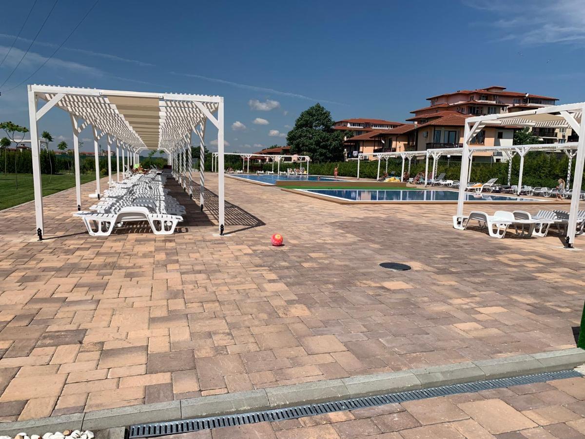 Apartcomplex Chateau Aheloy Esterno foto