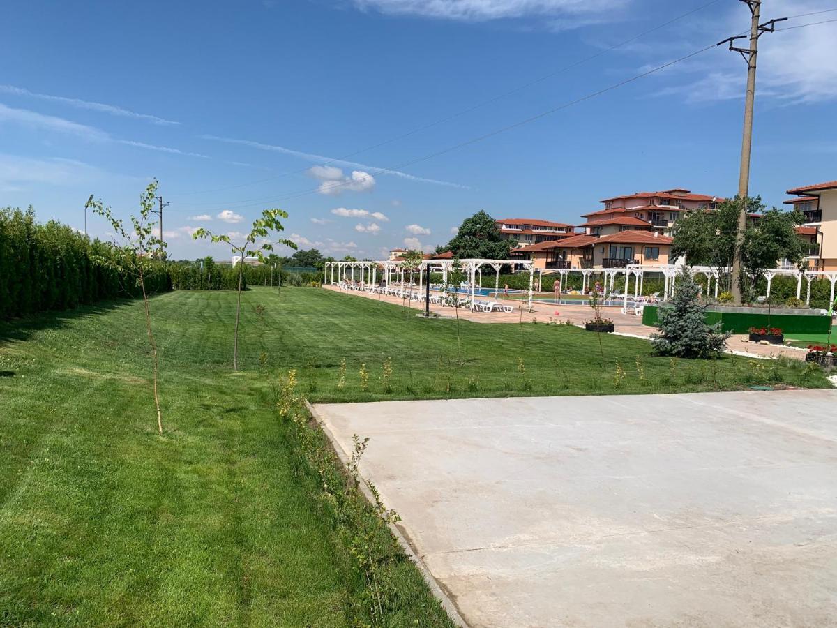 Apartcomplex Chateau Aheloy Esterno foto