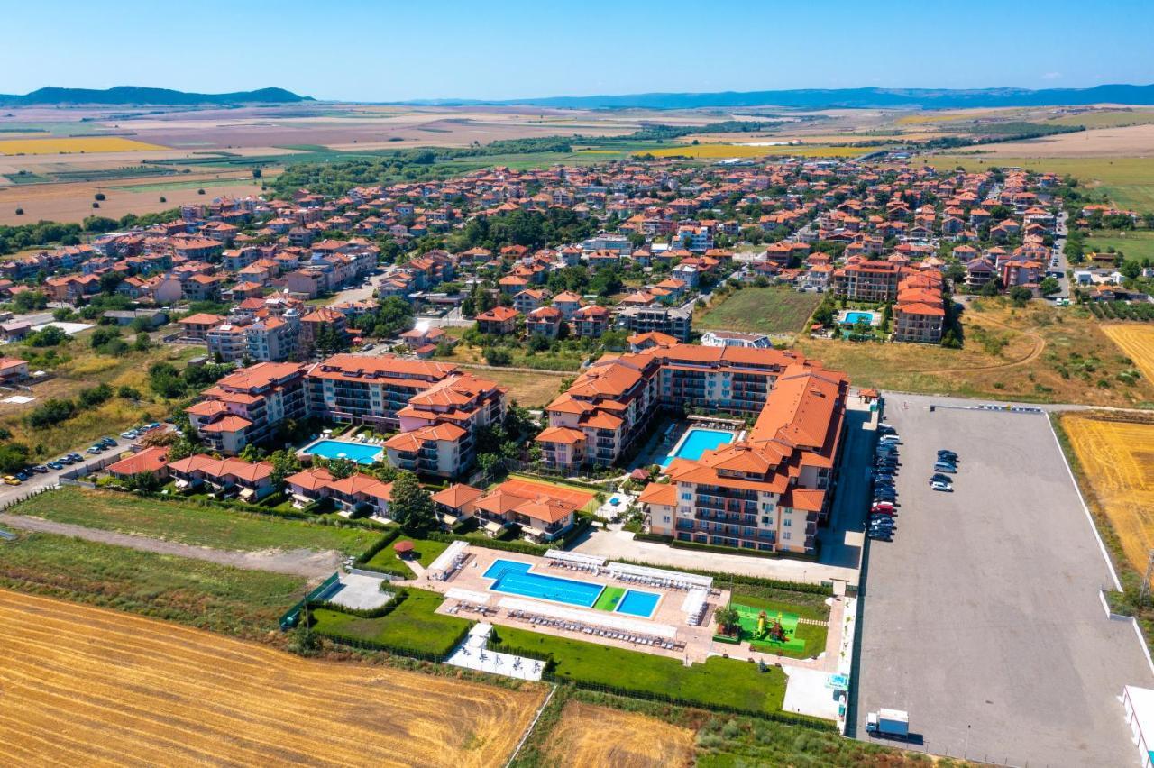 Apartcomplex Chateau Aheloy Esterno foto