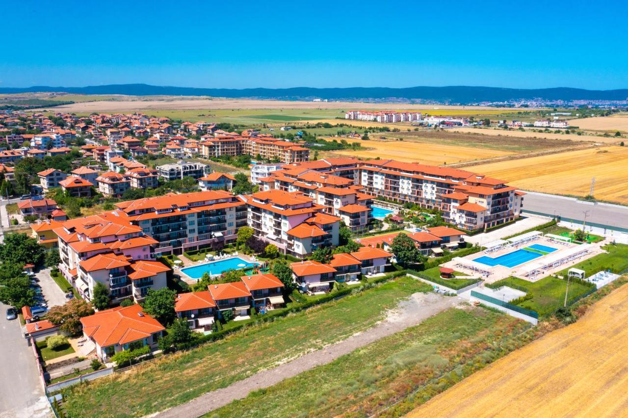 Apartcomplex Chateau Aheloy Esterno foto