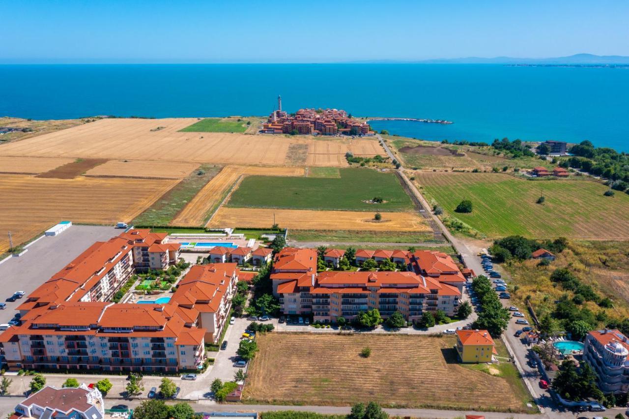 Apartcomplex Chateau Aheloy Esterno foto