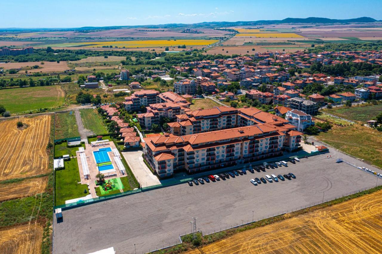 Apartcomplex Chateau Aheloy Esterno foto