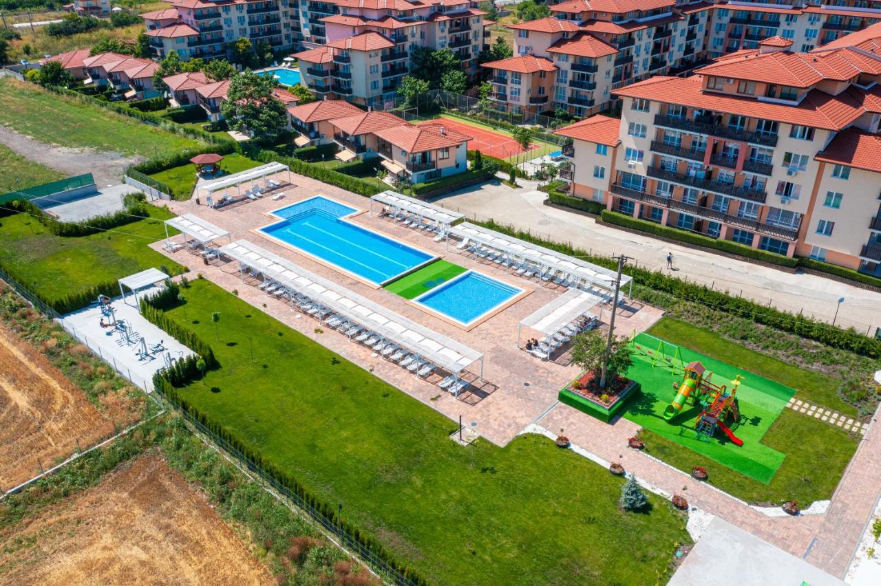 Apartcomplex Chateau Aheloy Esterno foto