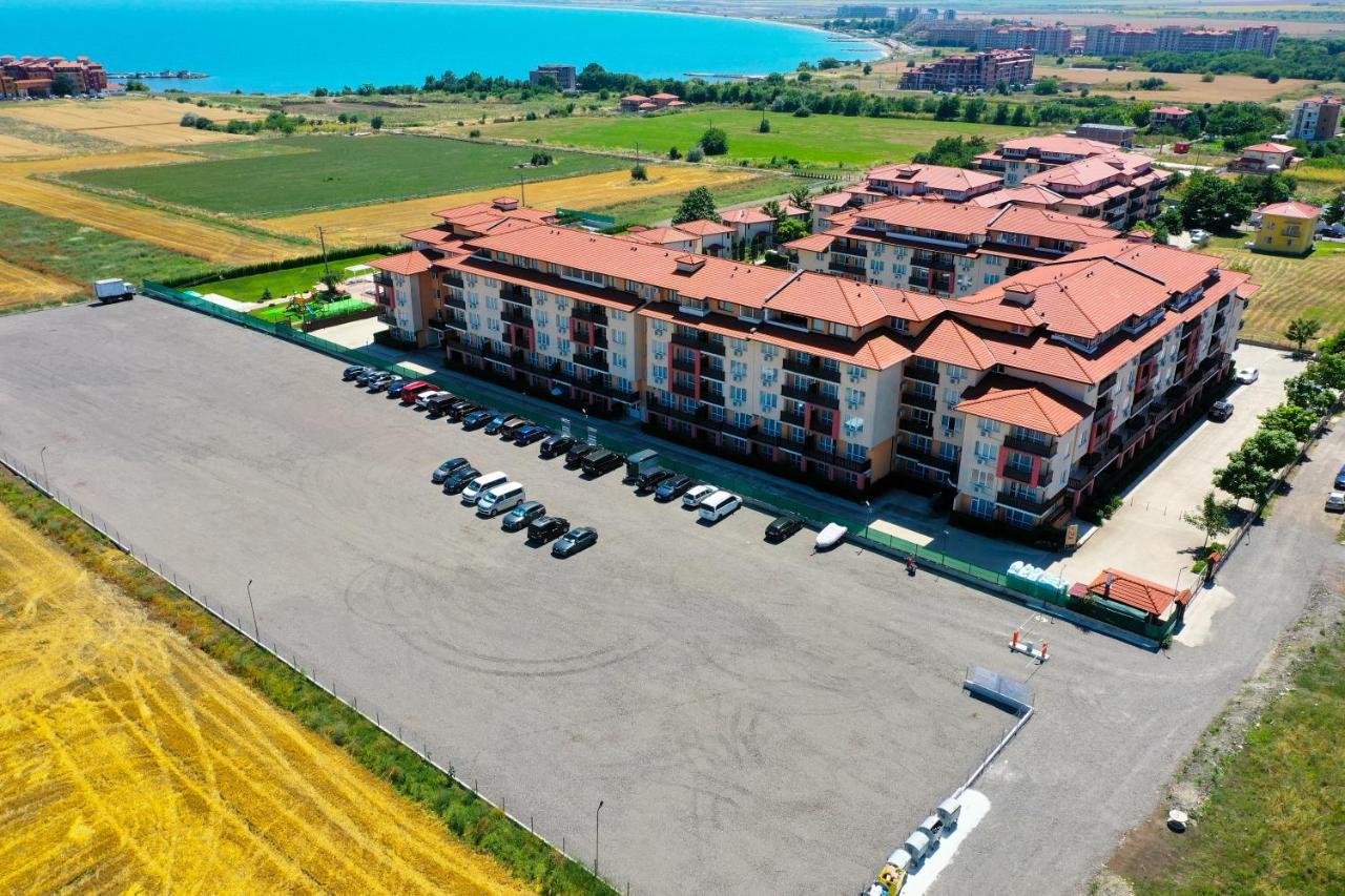 Apartcomplex Chateau Aheloy Esterno foto