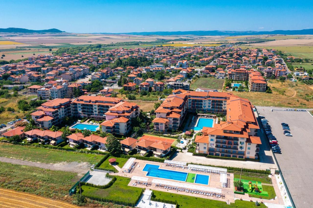 Apartcomplex Chateau Aheloy Esterno foto
