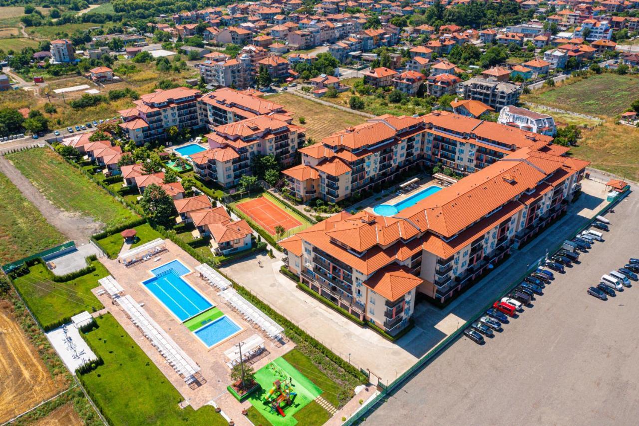 Apartcomplex Chateau Aheloy Esterno foto