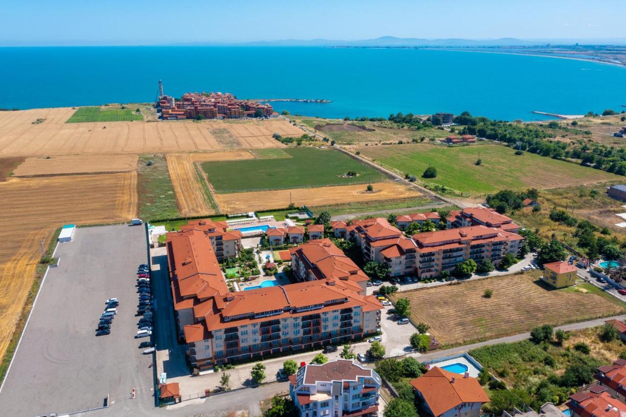 Apartcomplex Chateau Aheloy Esterno foto