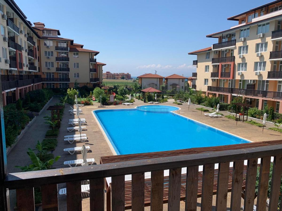 Apartcomplex Chateau Aheloy Esterno foto