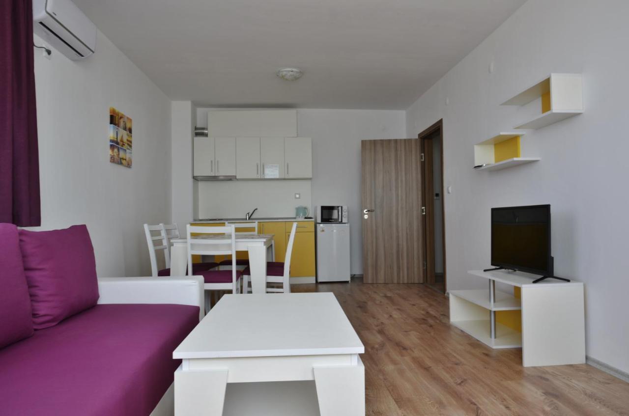 Apartcomplex Chateau Aheloy Esterno foto