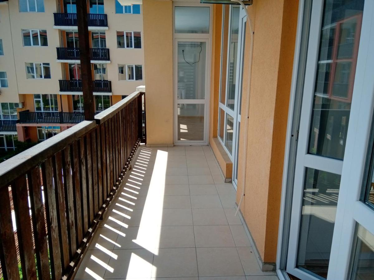 Apartcomplex Chateau Aheloy Esterno foto