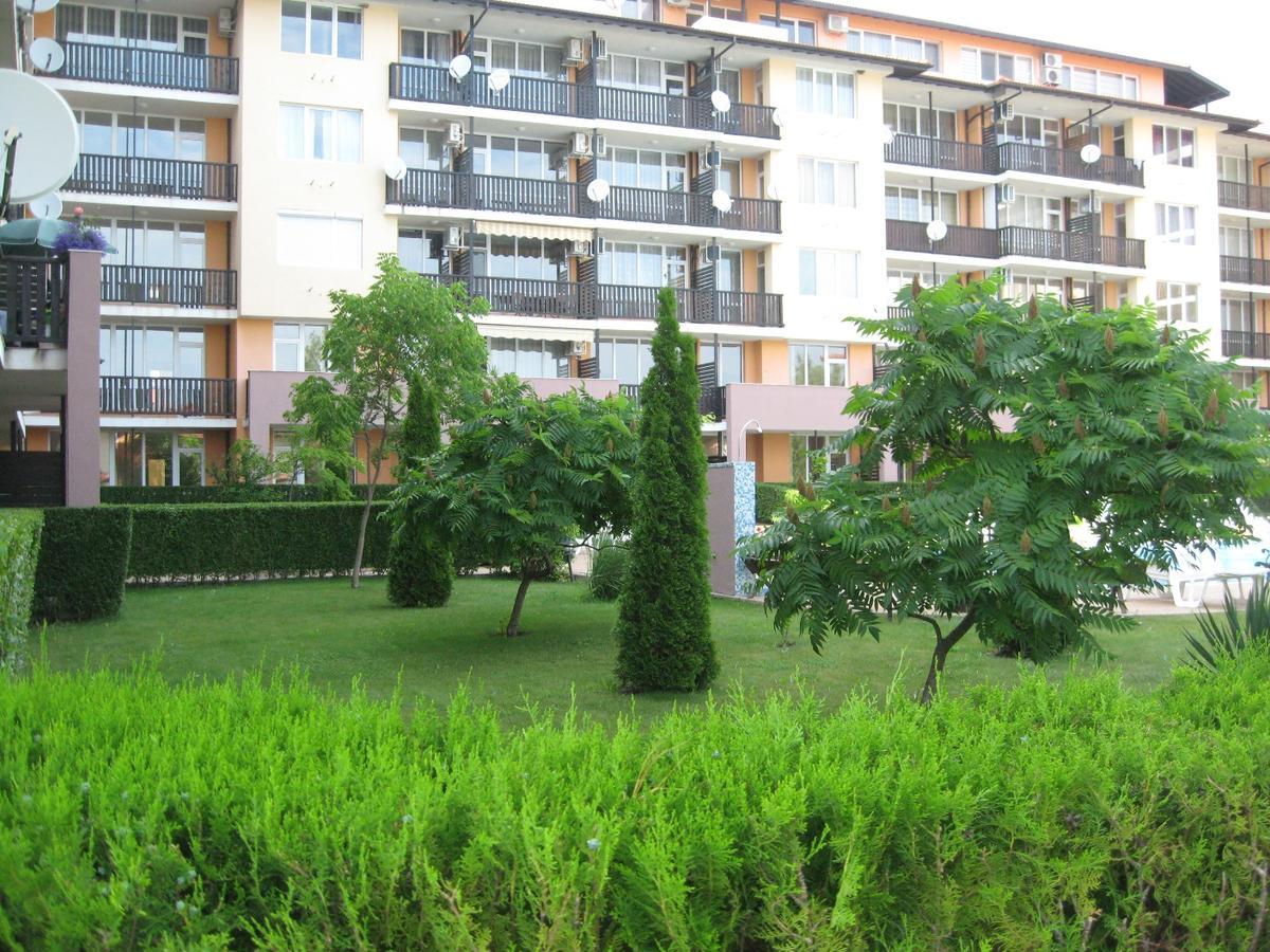 Apartcomplex Chateau Aheloy Esterno foto