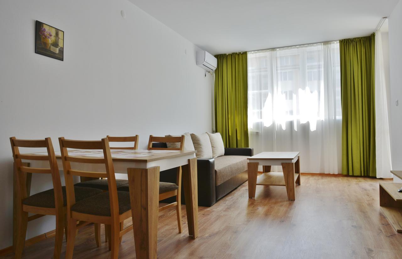 Apartcomplex Chateau Aheloy Esterno foto