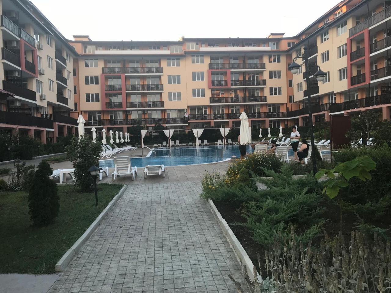 Apartcomplex Chateau Aheloy Esterno foto