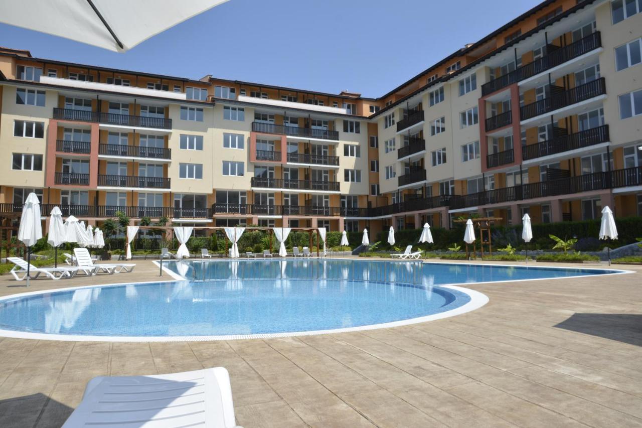 Apartcomplex Chateau Aheloy Esterno foto