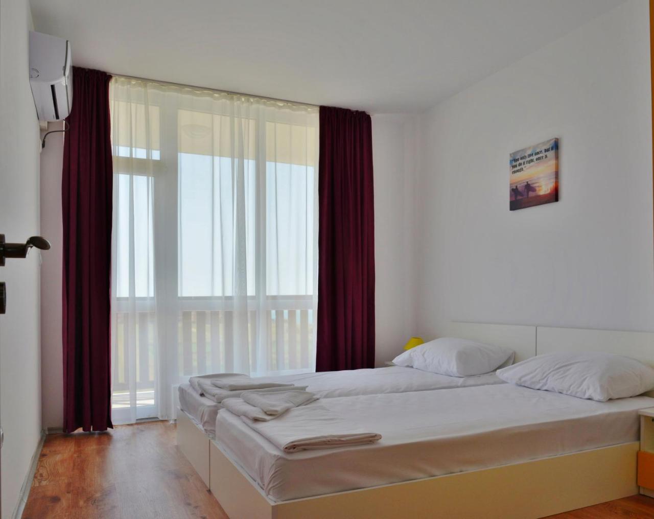 Apartcomplex Chateau Aheloy Esterno foto