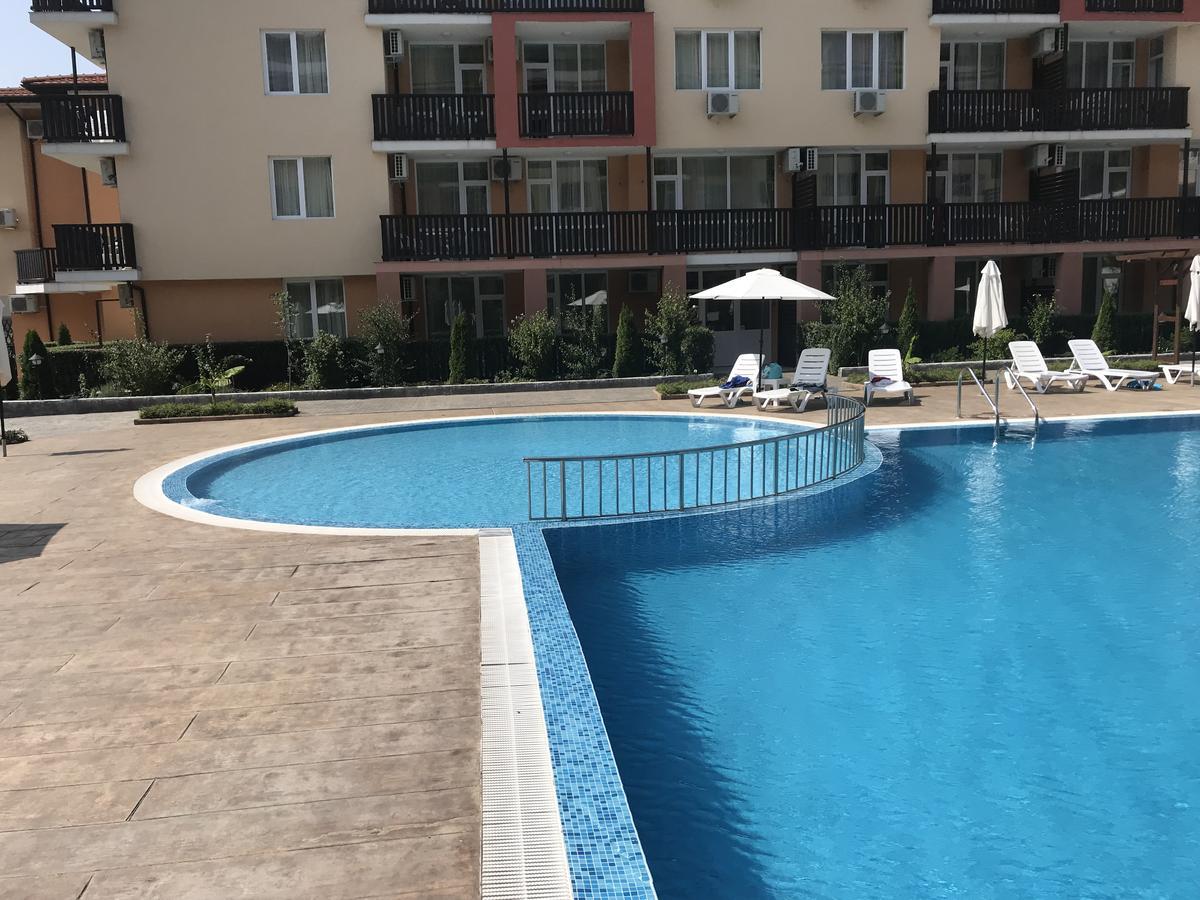 Apartcomplex Chateau Aheloy Esterno foto